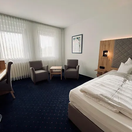 ホテル Hotel-restaurant Zum Schwanen 3*