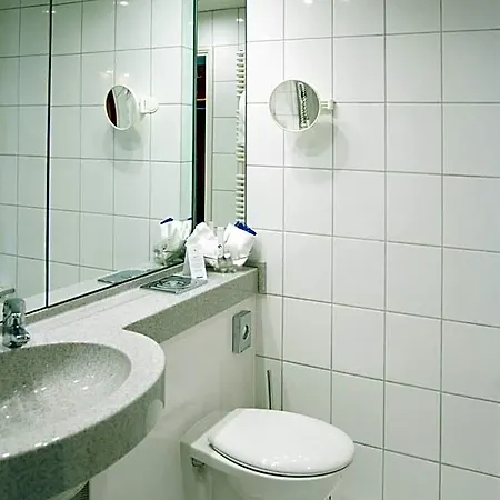 ホテル Hotel-restaurant Zum Schwanen ヴェルメルスキルヒェ