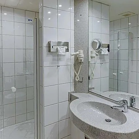 ホテル Hotel-restaurant Zum Schwanen