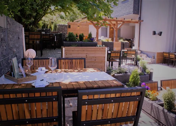 Отель Hotel-restaurant Zum Schwanen 3*